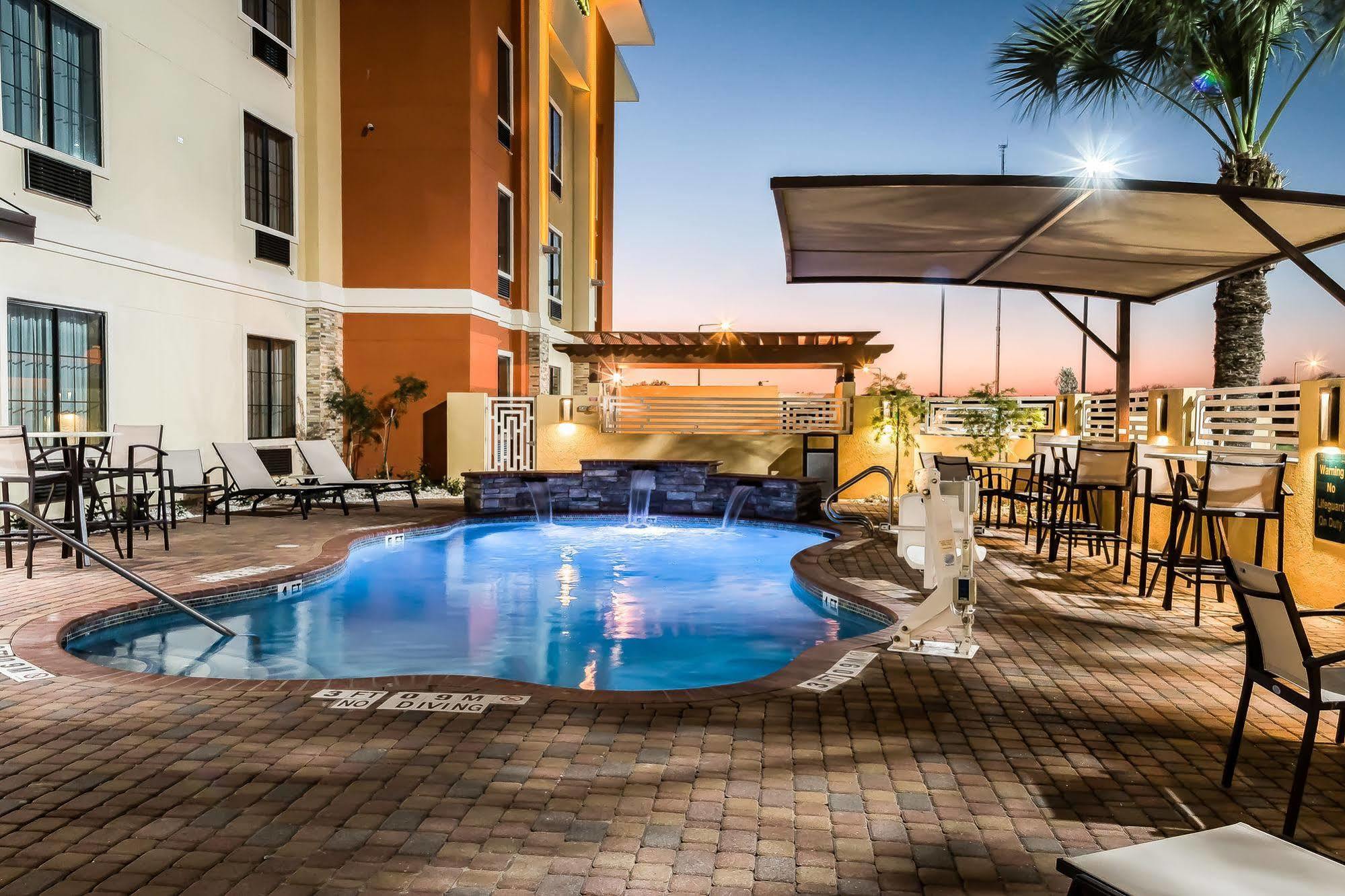 Mainstay Suites Edinburg Exteriör bild