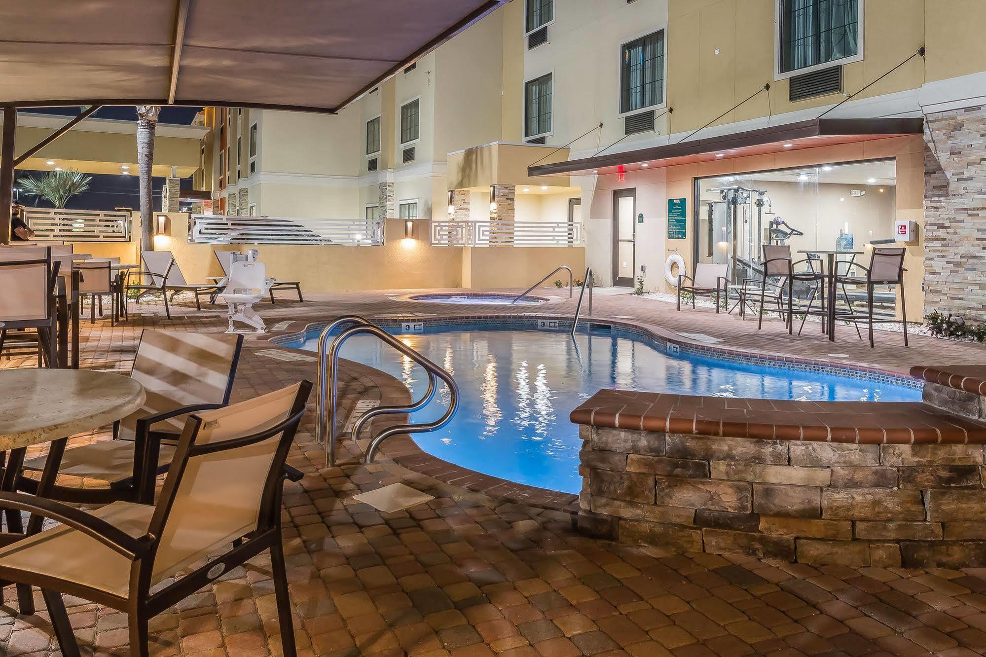 Mainstay Suites Edinburg Exteriör bild